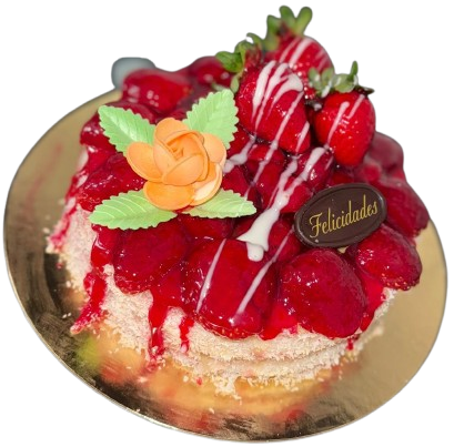 Tarta de fresas decorada con crema, chocolate blanco y una flor de fondant, ideal para celebraciones.